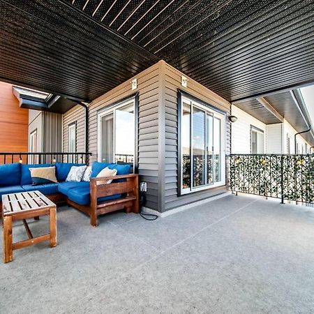 Bright Luxe Condo, Ac, Top Floor, King Bed, Balcony! Edmonton Exteriér fotografie